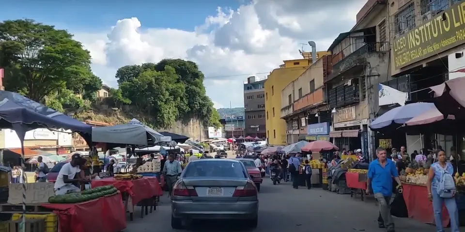 Other Markets in Petare: Commercial Diversity · 5
