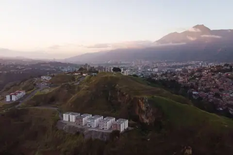 Photos of Petare · 11